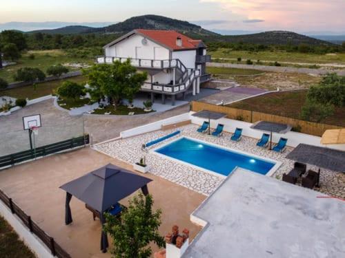 Villa Luka Donje Rastane Ngoại thất bức ảnh