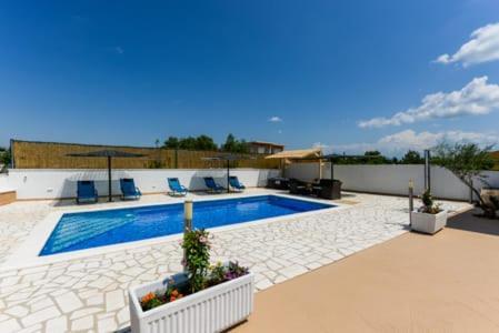 Villa Luka Donje Rastane Ngoại thất bức ảnh