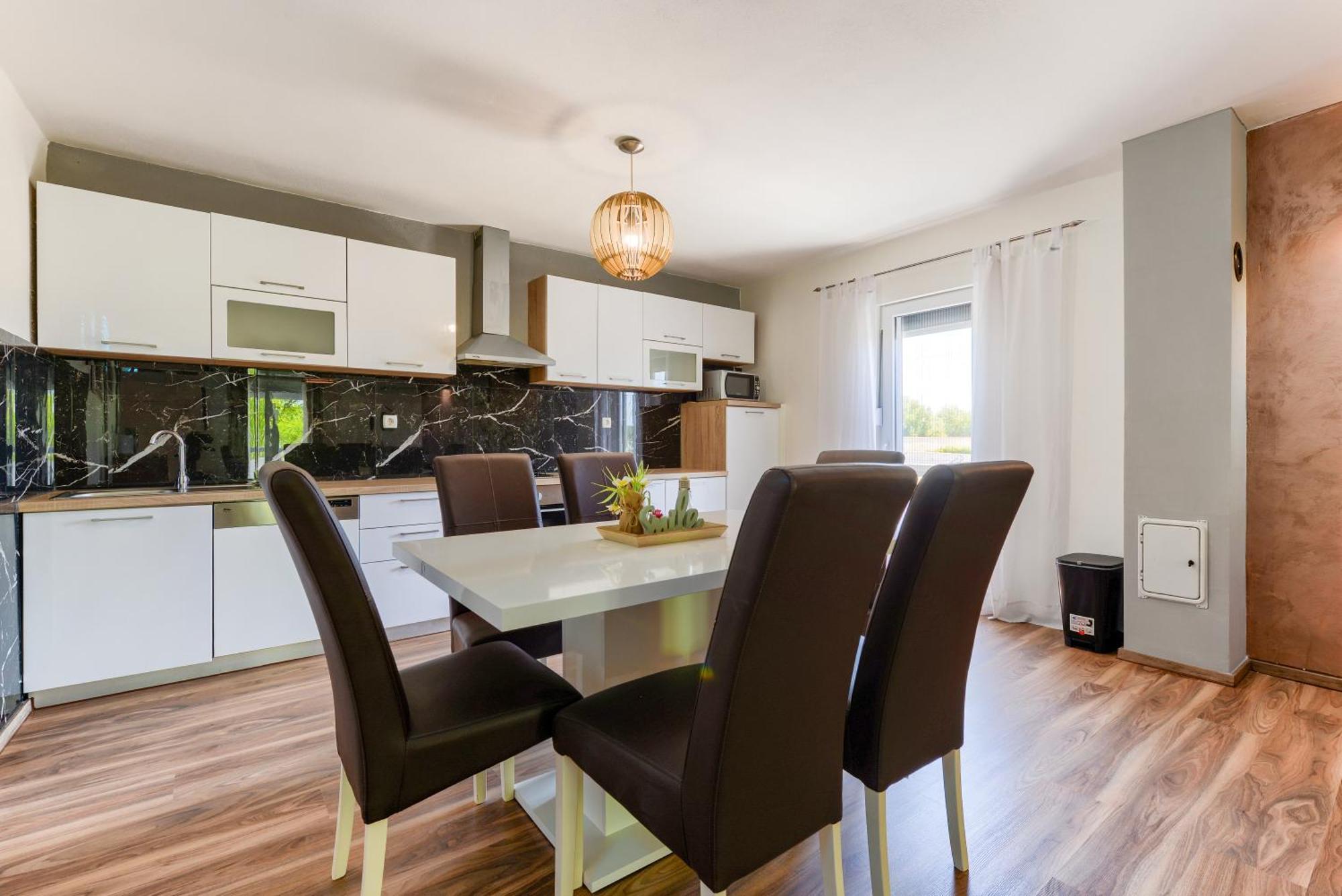 Villa Luka Donje Rastane Ngoại thất bức ảnh